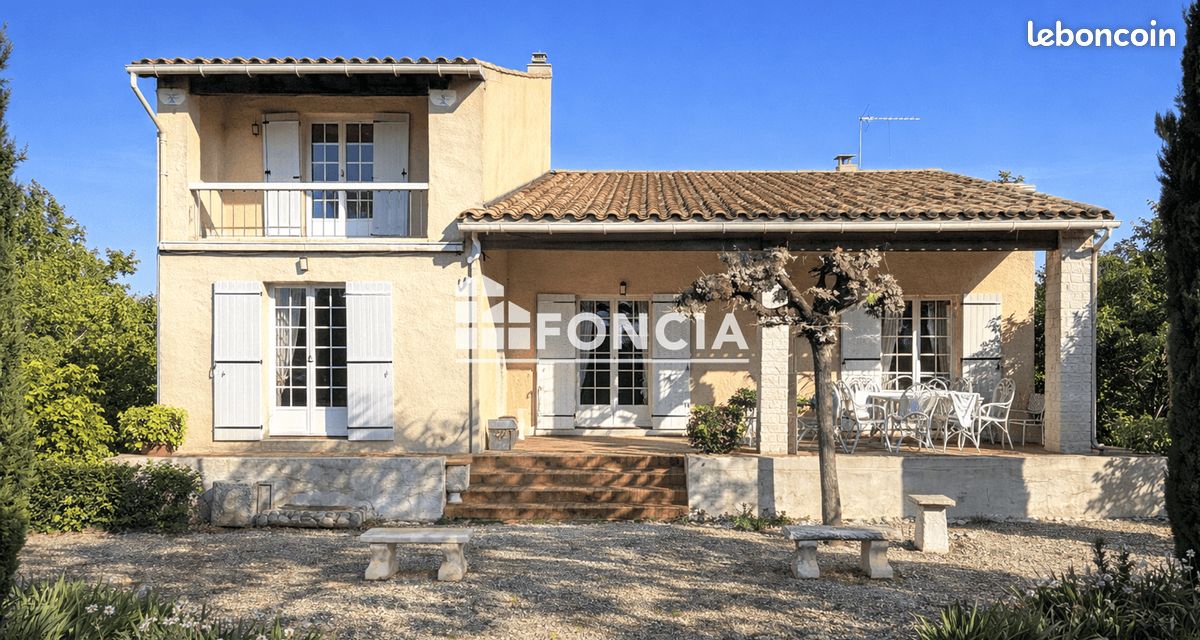 Maison 5 pièces 120 m² · à Sainte-Anastasie · 120 m² · 305 000 €