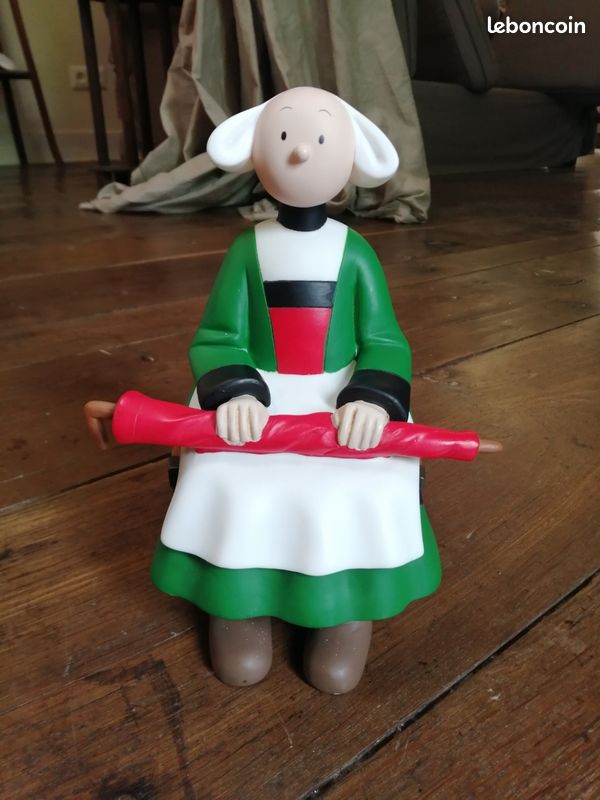 Bécassine - Plastoy PVC Figure - Bécassine at the market