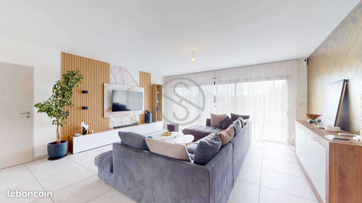 Maison 5 pièces 131 m² · à Lapeyrouse-Mornay · 131 m² · 336 000 €