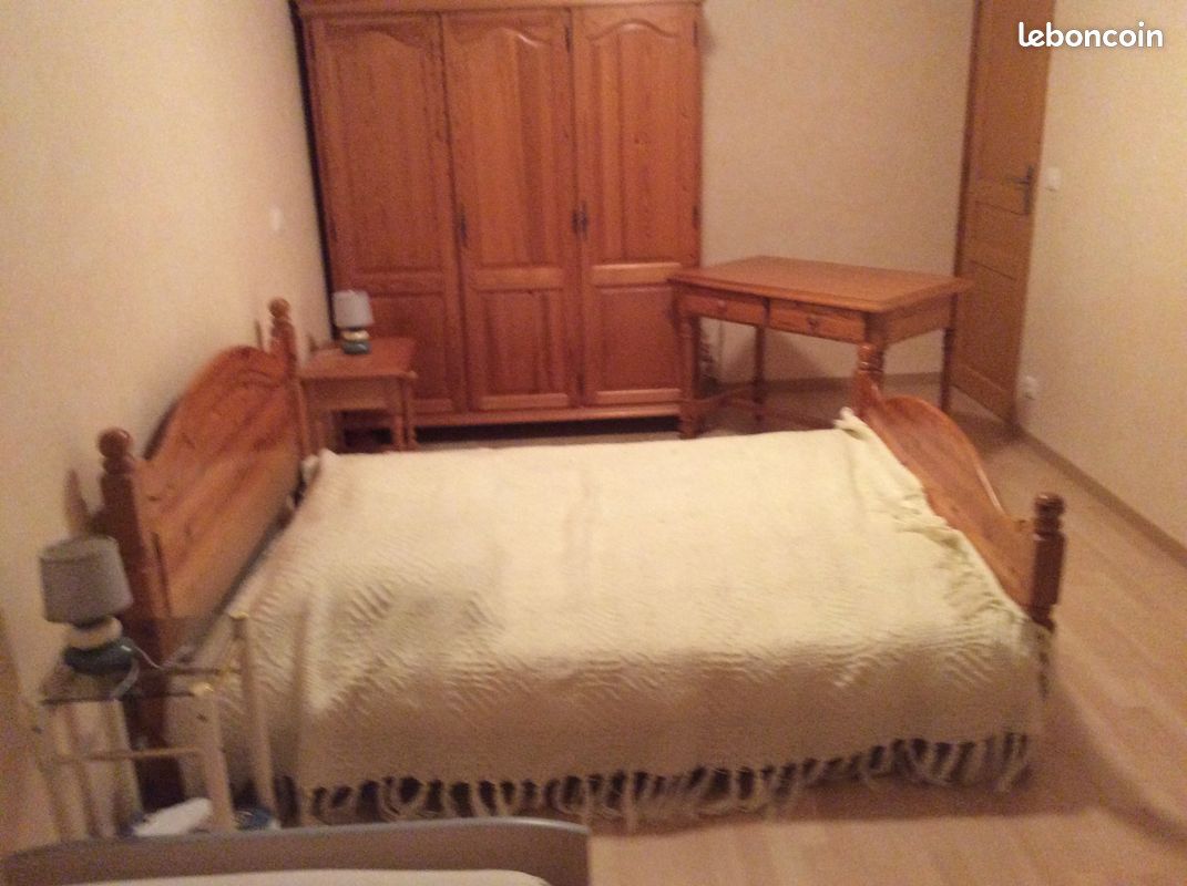 Vend chambre à coucher (image 1)
