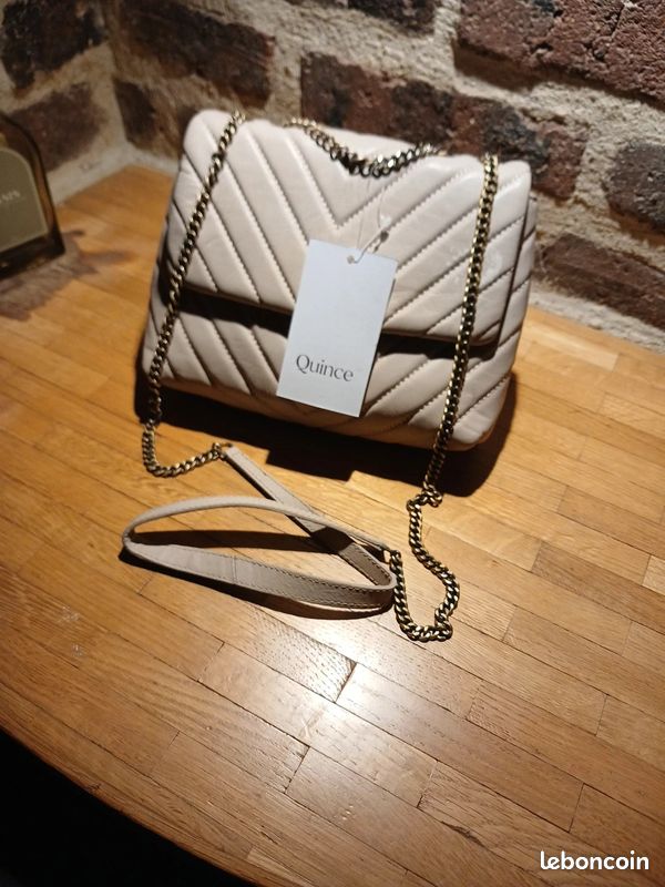 Sac bandoulière beige de la marque quince