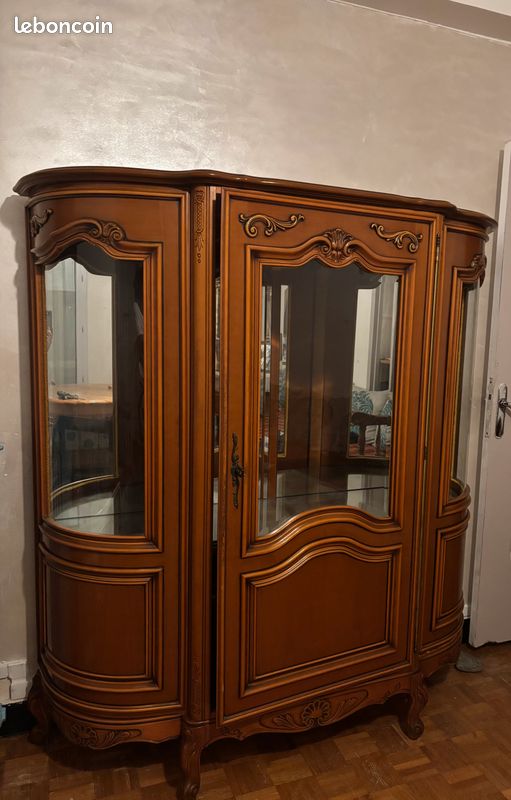 Buffet avec miroirs et lumières (image 2)