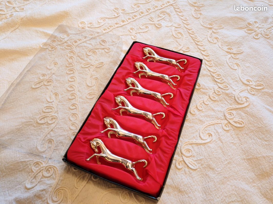 Coffret de porte-couteaux vintage chevaux (image 1)