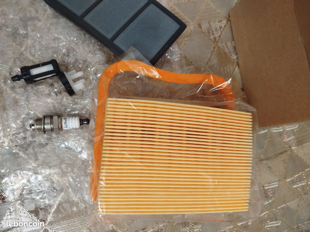 Filtre à essence 4.5 mm Stihl BR500, BR600, BR700... (2 sorties