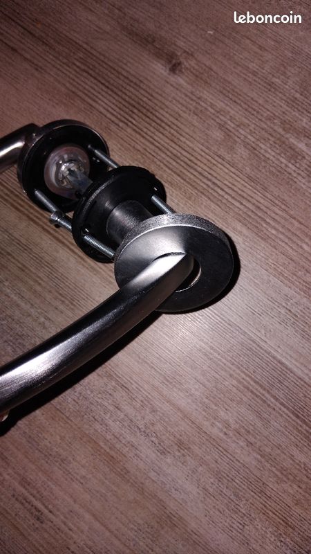 Poignees de porte couleur alu (image 1)