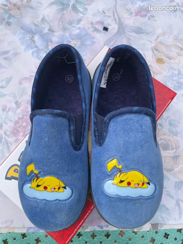 Chaussons enfant pokemon pikachu (image 1)