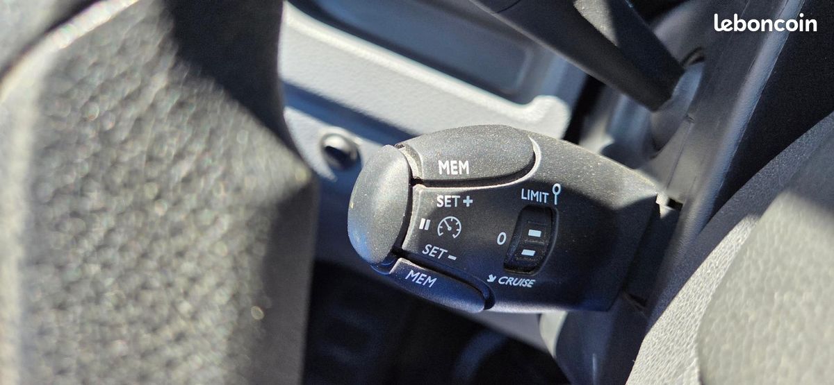 Peugeot Expert FOURGON M 2.0 145 CV GPS KIT DISTRIB OK PRIX HT 10991e (réf:GH882-99-VO2101) (image 13)