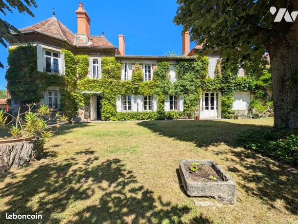 Maison 13 pièces 365 m²
