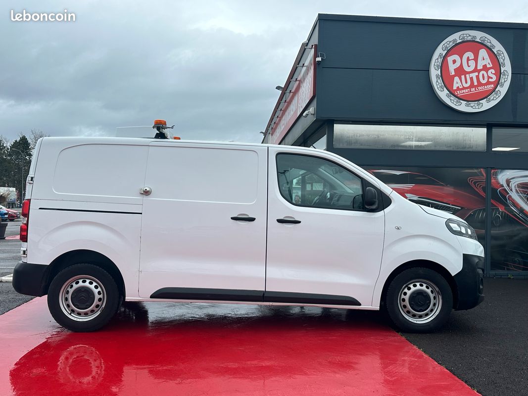 Citroen Jumpy 2.0 L Blue-HDi 120 CH "Club" 1ère Main (image 9)