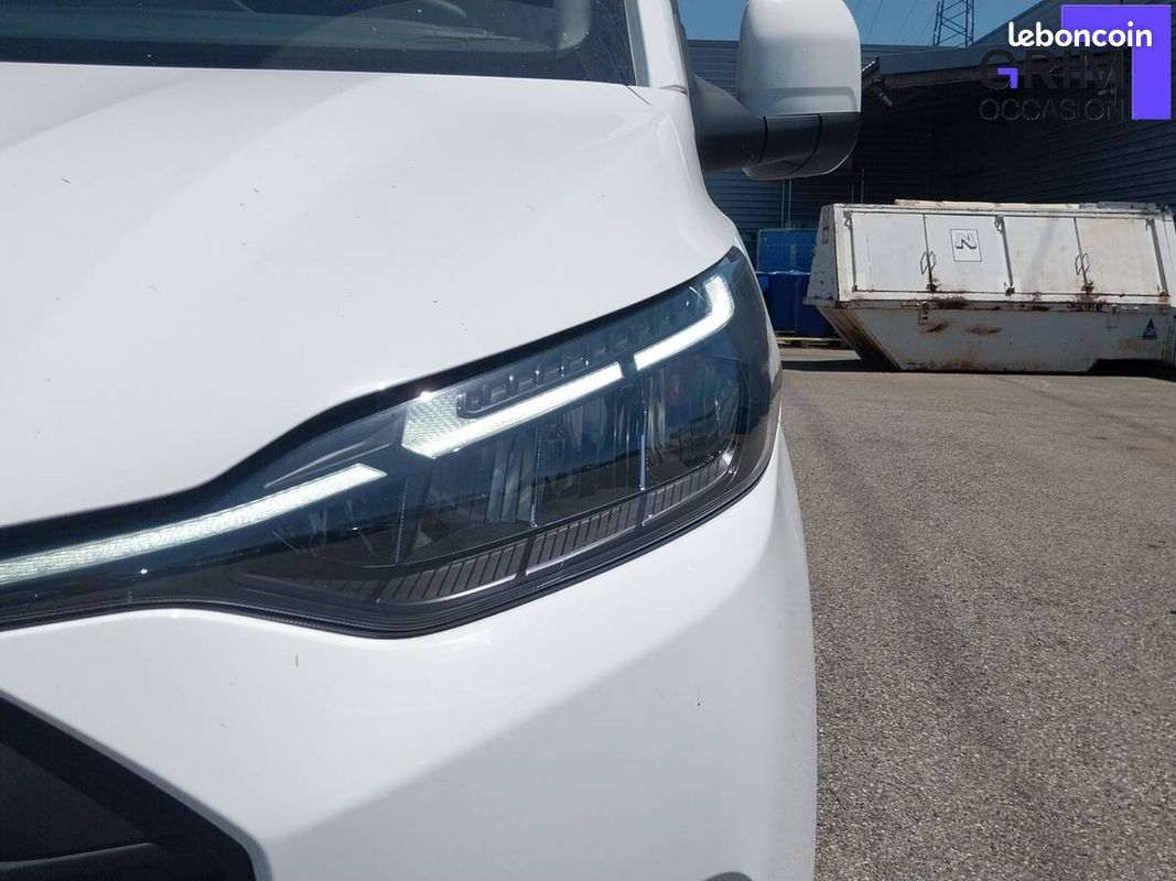 Ford transit custom fgn 320 l1h1 2.5 duratec 232 ch phev cvt limited (image 17)