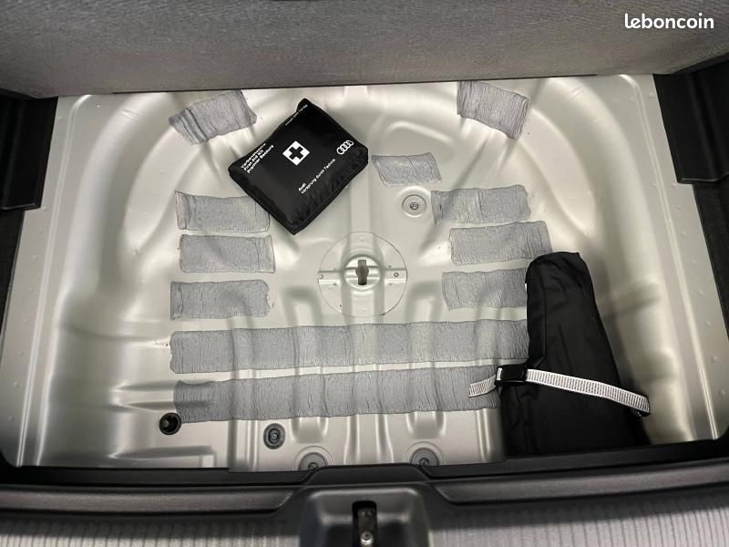 Audi Q2 35 TFSI 150ch Design S tronic 7 (image 11)