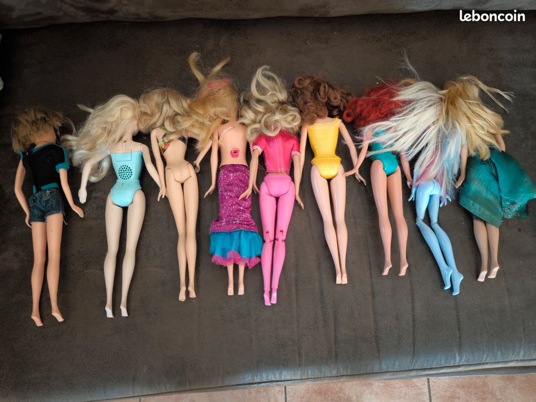 Lot de 9 poupées type barbie / Monster eye / princesses Disney (image 2)
