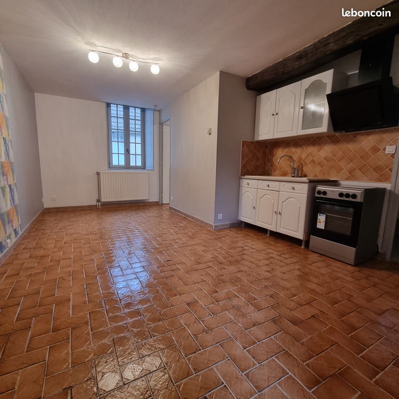 Appartement 2 pièces 28 m² · à Montluçon · 28 m² · 340 €