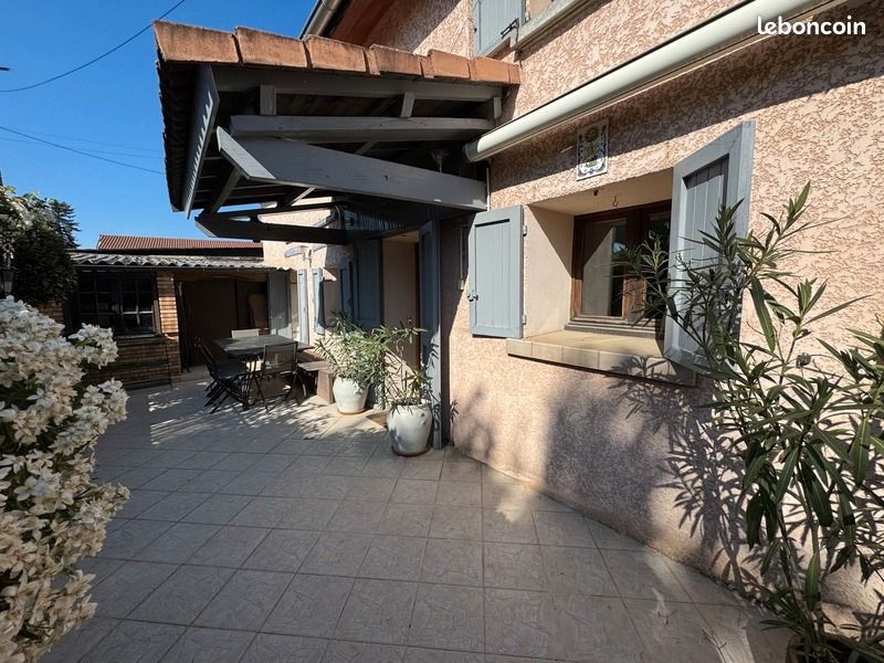 Appartement 5 pièces 128 m² · à Meyzieu · 128 m² · 320 000 €