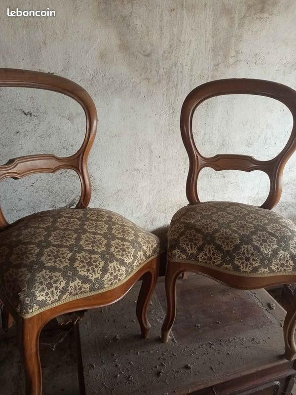 Lot chaise médaillon (image 1)