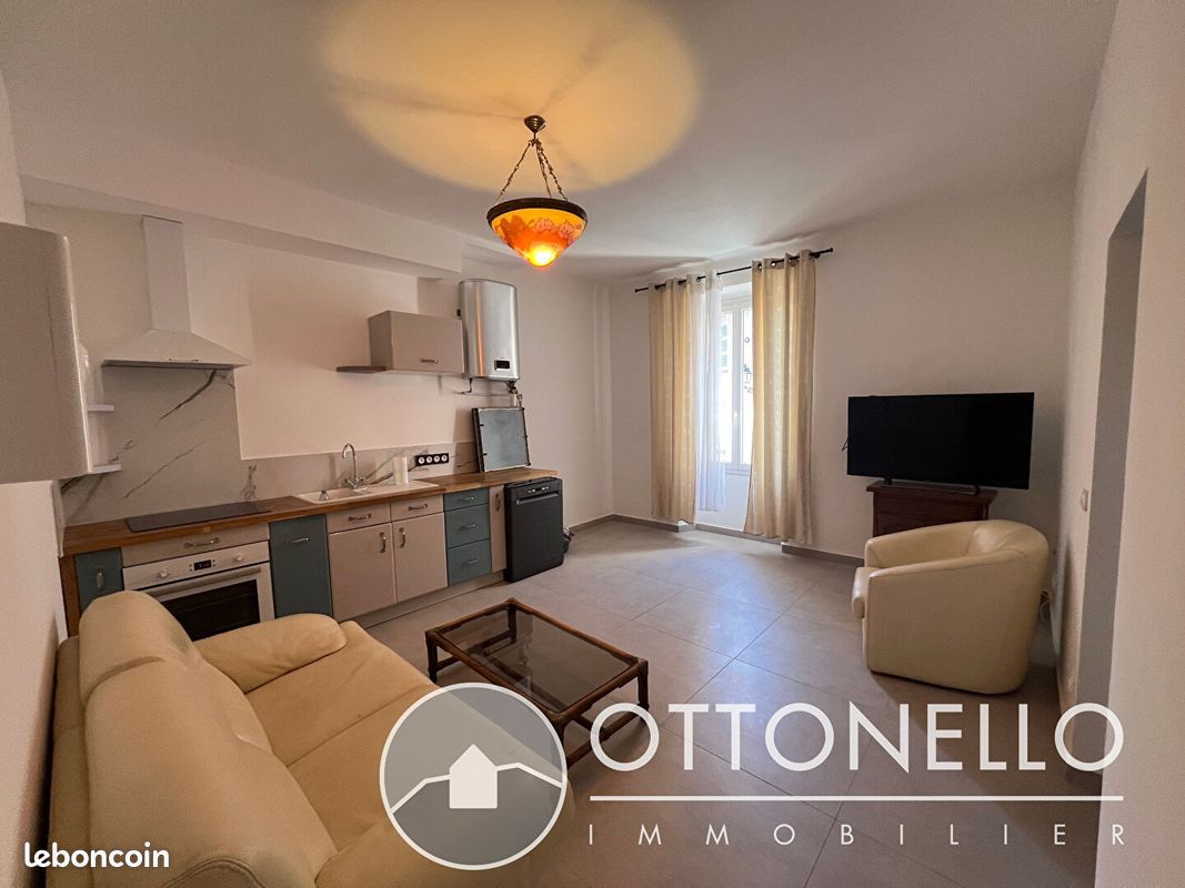 Appartement 3 pièces 44 m² · à Roquebrune-sur-Argens · 44 m² · 740 €/mois