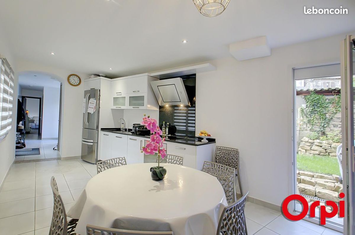 Maison 4 pièces 120 m² · à Bourgoin-Jallieu · 120 m² · 338 000 €