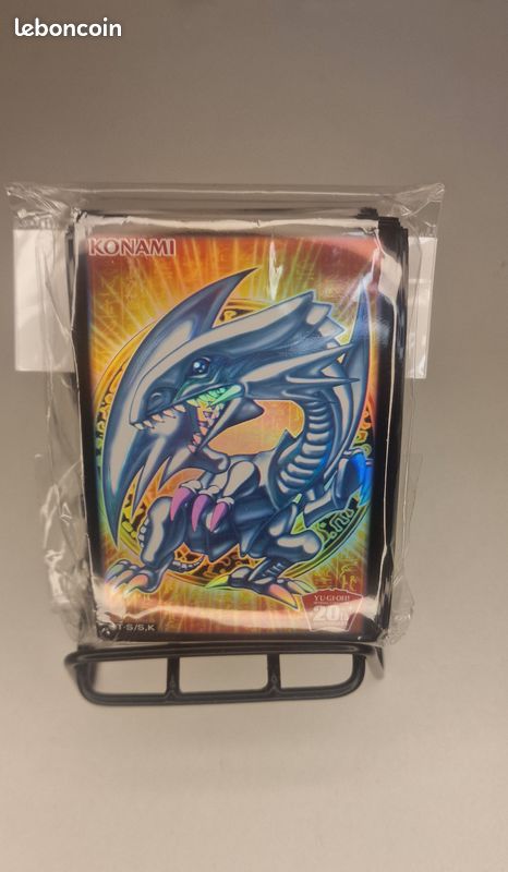yugioh 20th anniversary card sleeves Yu-Gi-Oh OCG Duelist Protector "Dark Magician" The highly anticipated set from