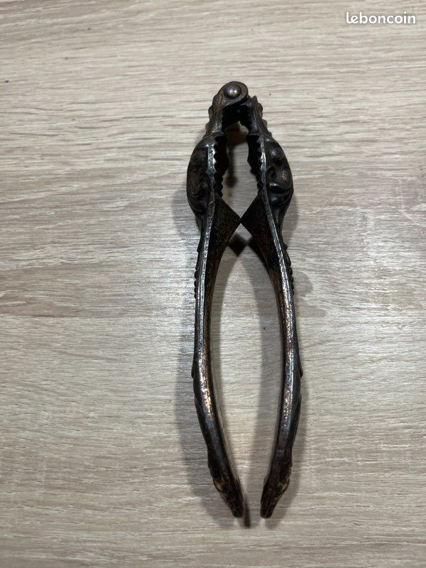 Casse Noix Bronze d’occasion | Plus que 2 exemplaires à -60