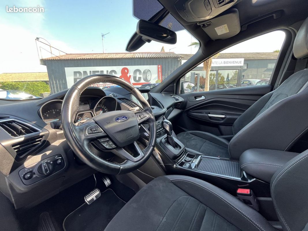 FORD KUGA 2.0 TDCi 180 CV 4x4 2017 ST-Line BOITE AUTO / JANTES ALU / TOIT PANO (image 5)