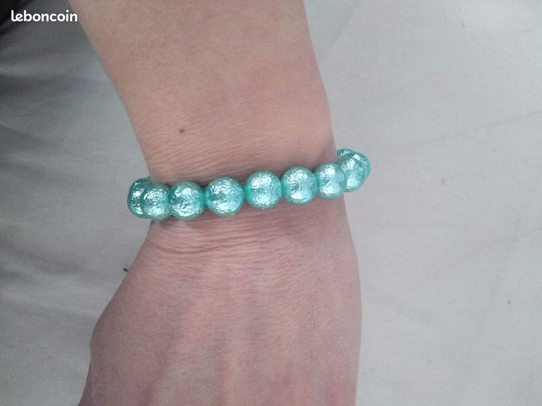 Bracelet perles vert amande (image 1)