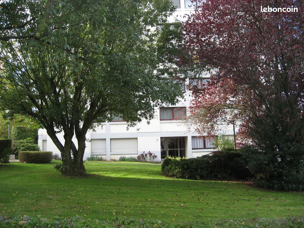 Appartement F3 à Vandoeuvre les Nancy, 72 m2 avec garage - 980 charges comprises