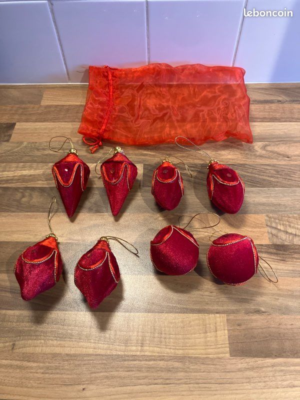 28 Boules De Noël En Velours - Rouge Et Blanc, Avec Crochet, Décoration Sapin Vintage