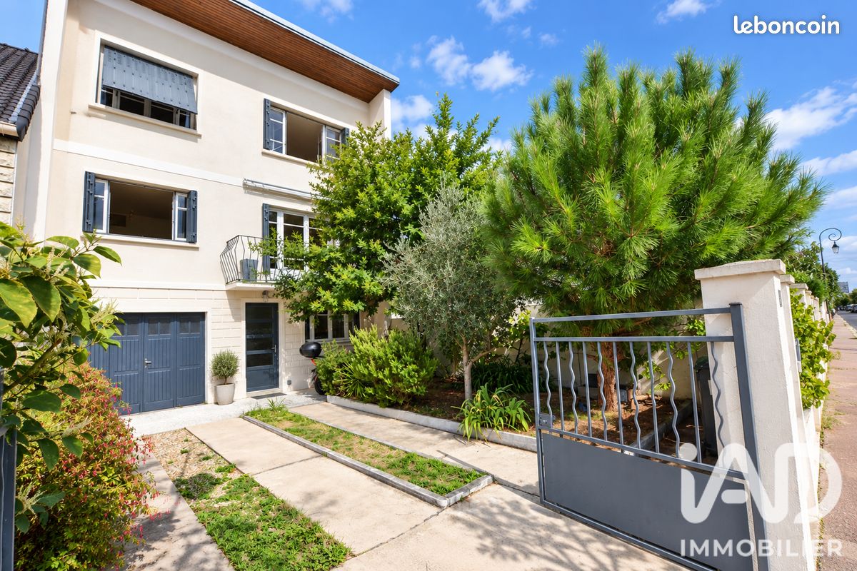Maison 7 pièces 184 m² · à Vélizy-Villacoublay · 184 m² · 869 000 €