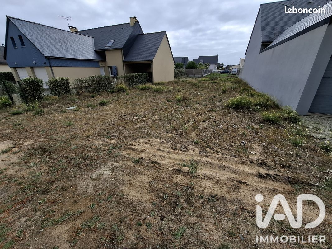 Terrain 360 m² · à Saint-Germain-sur-Ay · 360 m² · 78 000 €