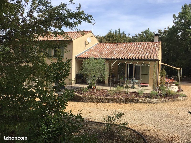 Maison 10 pièces 184 m² · à Bouquet · 184 m² · 460 000 €