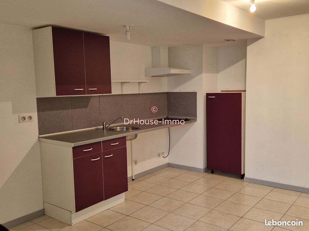 Maison 8 pièces 123 m² - Brigueuil 16420 (image principale 3)