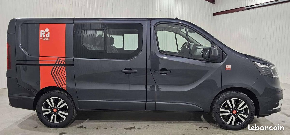 Renault Trafic CABINE APPROFONDIE CA L1H1 BLUE DCI 170 BVA9 RED EDITION EXCLUSIVE (image 17)
