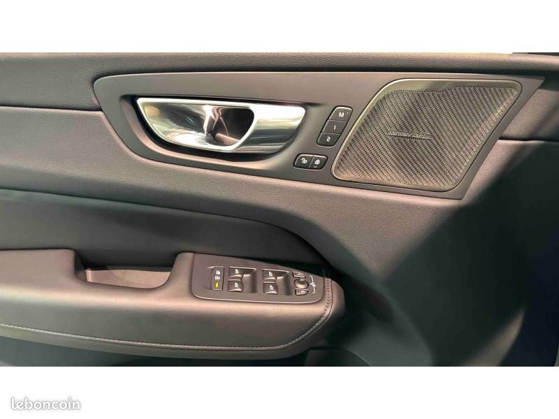 Volvo XC60 T8 AWD Hybride rechargeable 310 ch+145 ch Geartronic 8 Ultra Style Chrome (image 12)