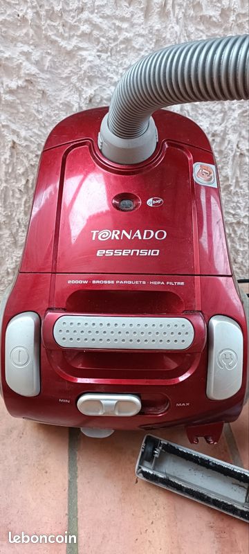 Aspirateur Tornado à La Verticale - Avec Sac - Occasion Fonctionnel