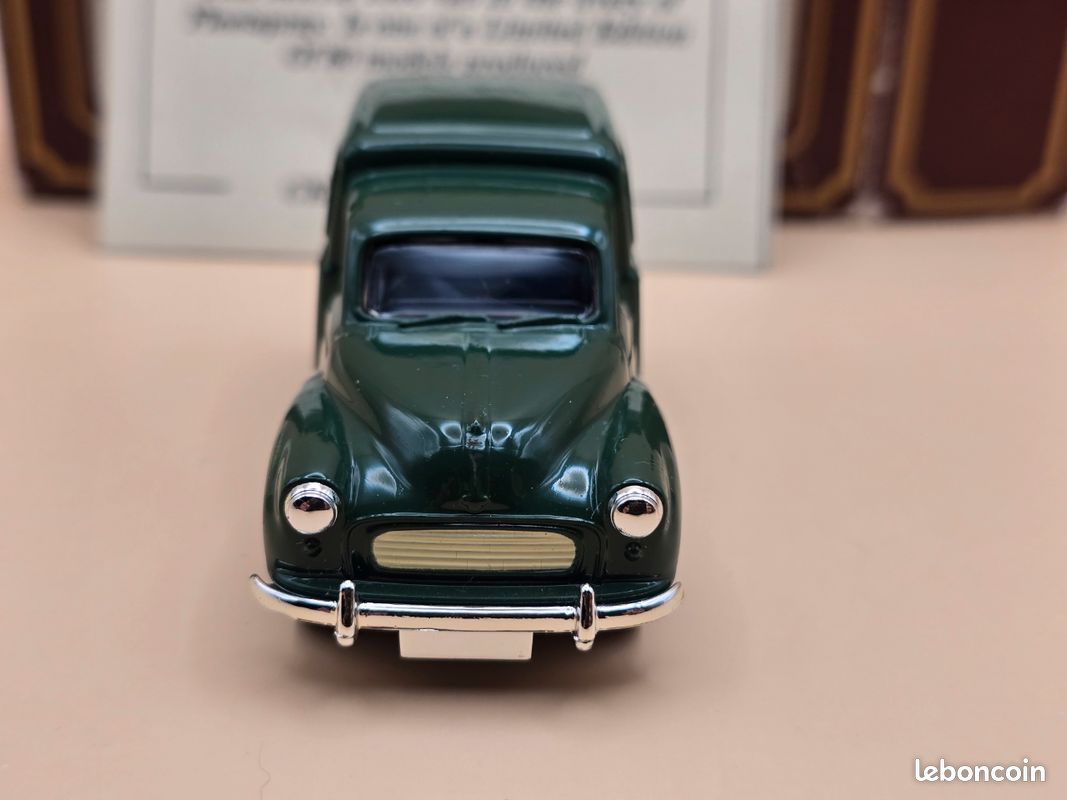 Lledo 1/43 Morris Minor Van Fleetspray (image 3)