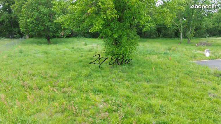Terrain 1063 m² Puydaniel