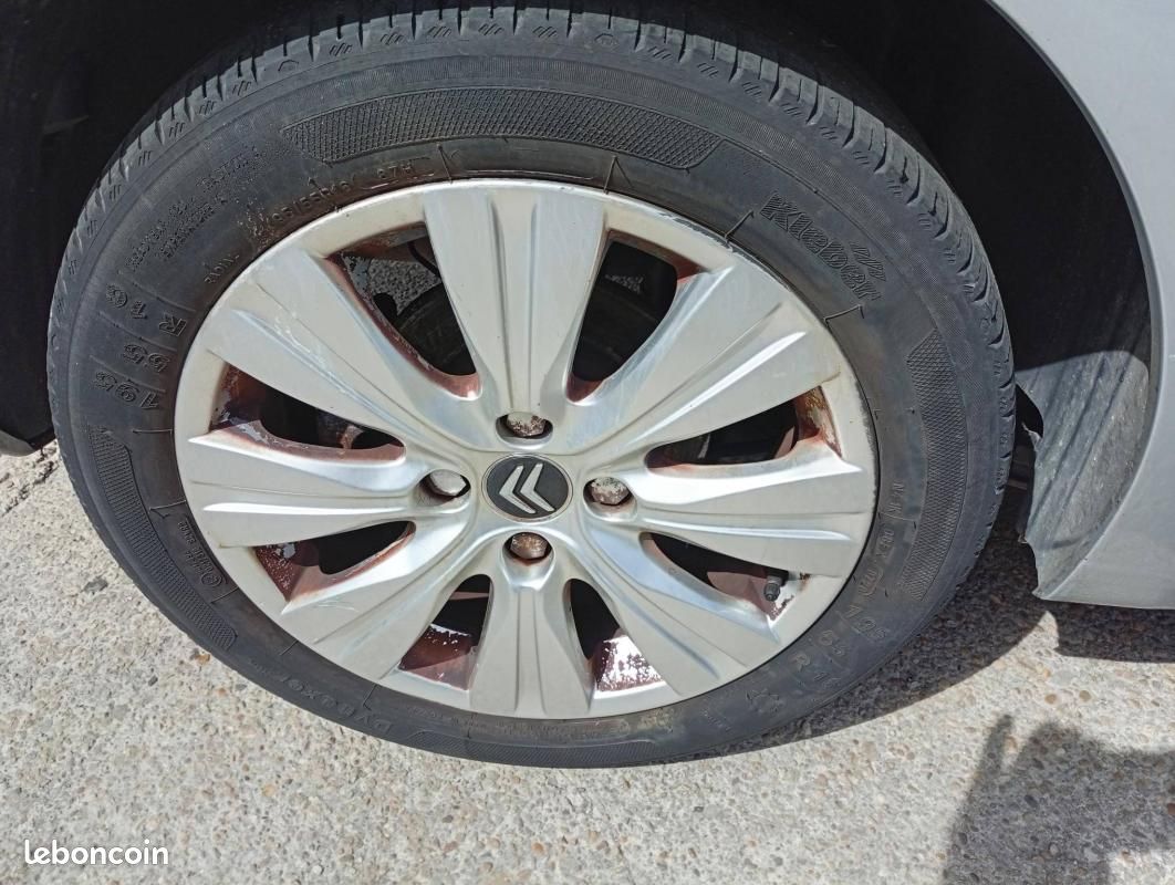 Citroën C3 II 1.6 HDi90 FAP Exclusive (image 23)