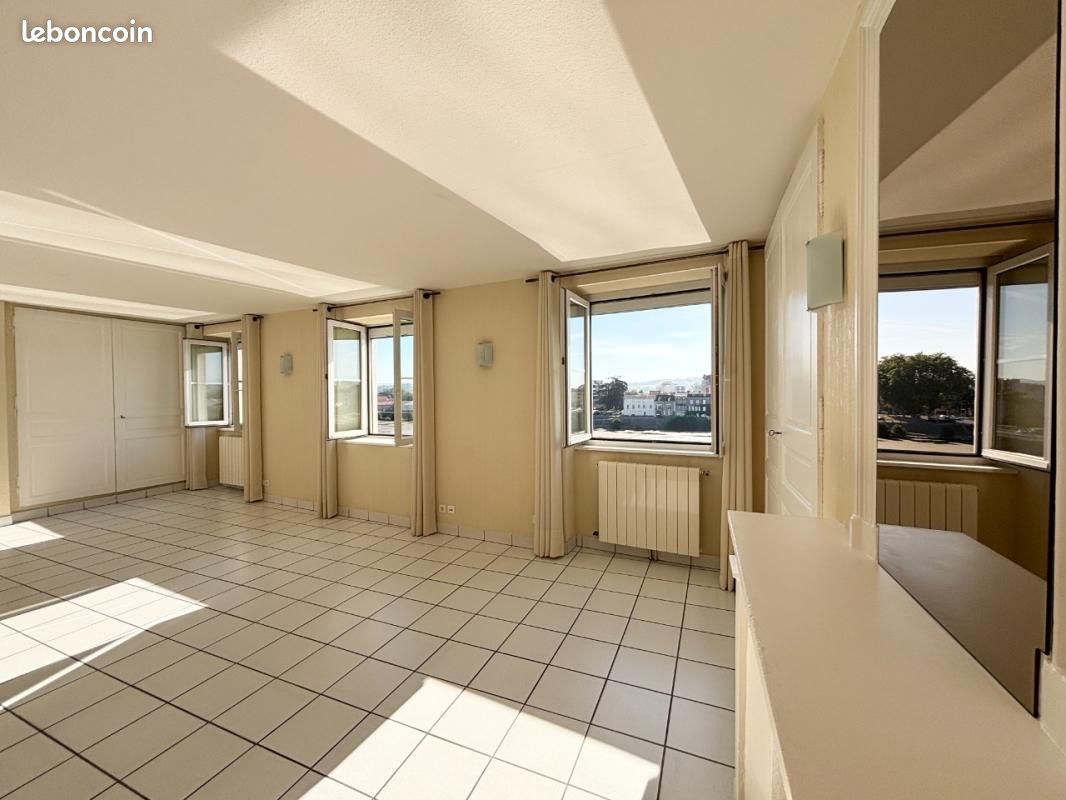 Appartement 5 pièces 110 m² · à Roanne · 110 m² · 147 000 €