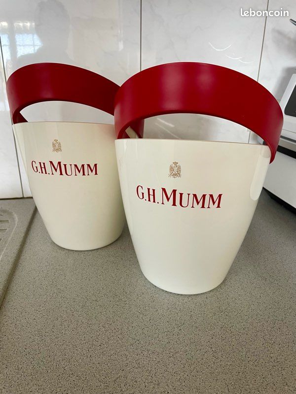 Mumm Cordon Rouge F1 Edition x3 + seau à Champagne lumineux Patrick Jouin, Champagne, France, Champagne