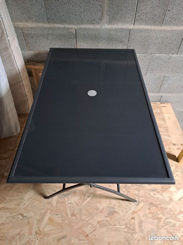 Table en verre pliable (image 1)