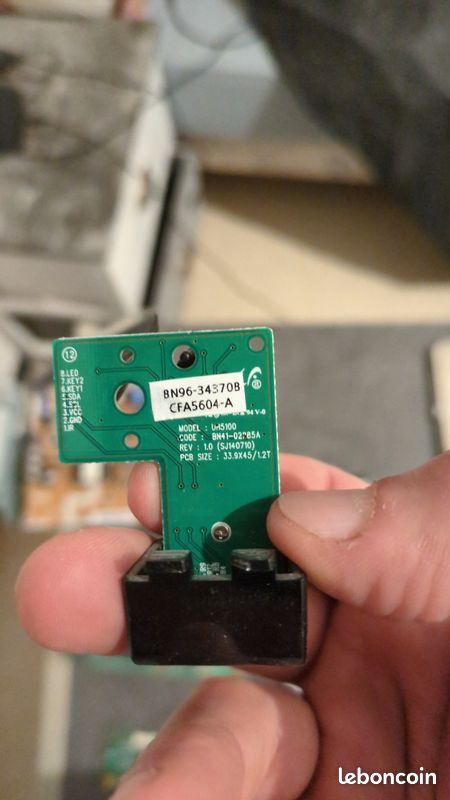 Câble De Carte Mère Avec Capteur IR Pour TV RCA L40FHD41 – Neuf (jamais Utilisé)