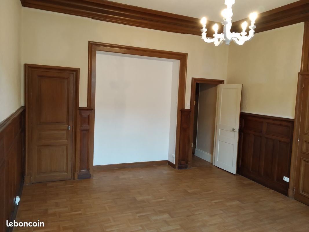Appartement 3 pièces 100 m² · à Montluçon · 100 m² · 550 €/mois