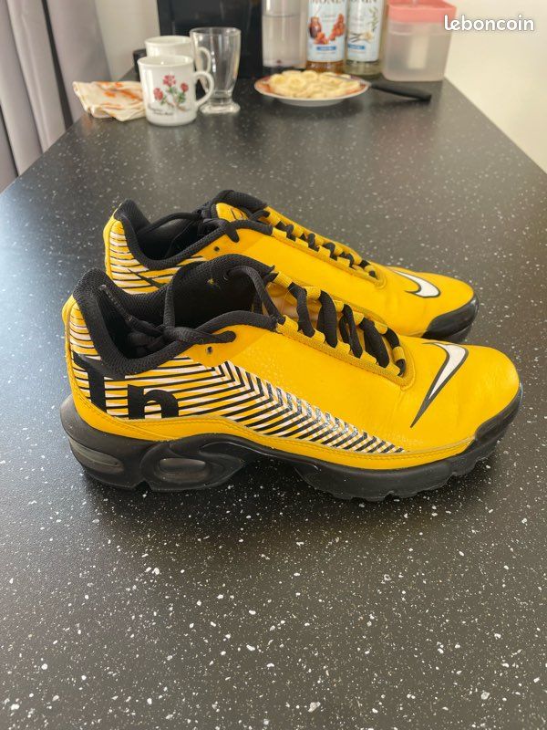 Nike Tn unisexe Jaune Chaussures