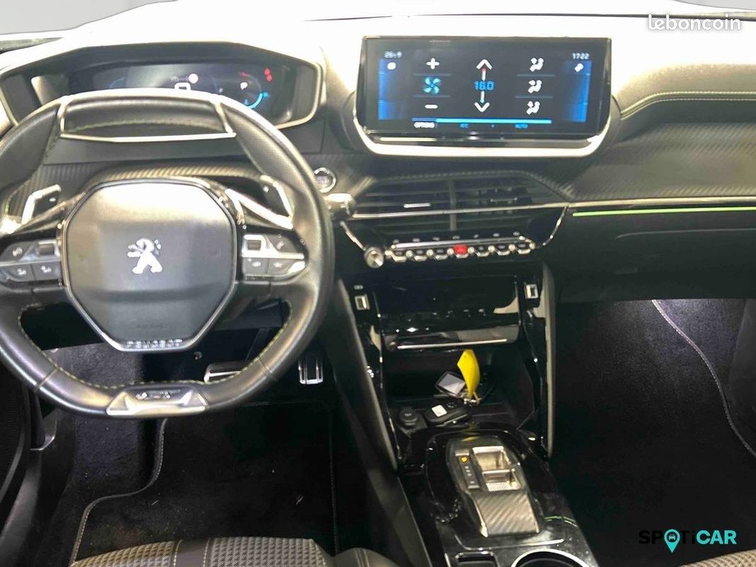 PEUGEOT 2008 PureTech 130 S&S EAT8 GT (image 8)