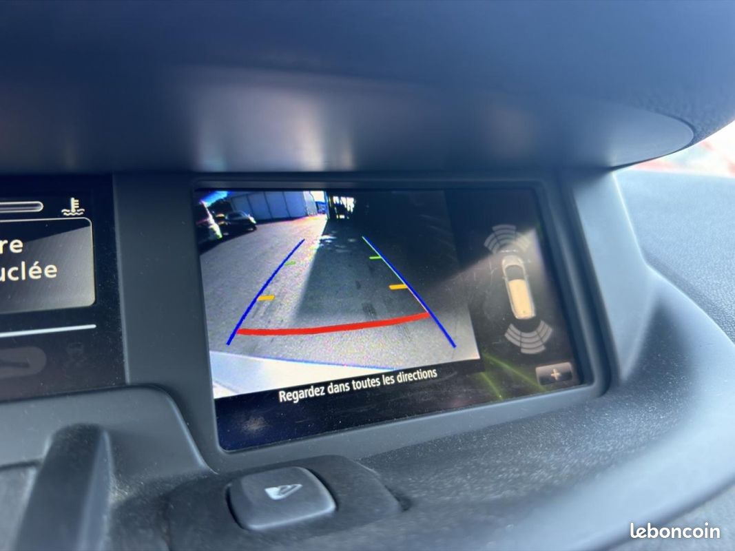 Renault Grand Scenic 1.5 dCi 110ch Bose EDC Euro6 7 places "Boite Automatique" (image 13)