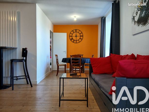 Maison 8 pièces 247 m²