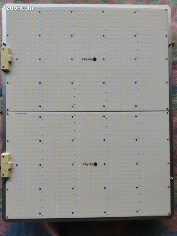 Panneau LED Quantum BOARD 660W (image 1)