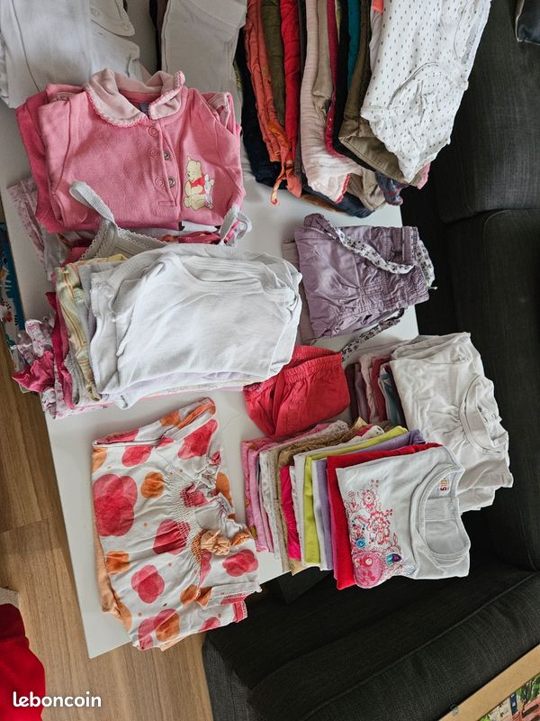 Lot vêtements fille 9 mois (image 1)