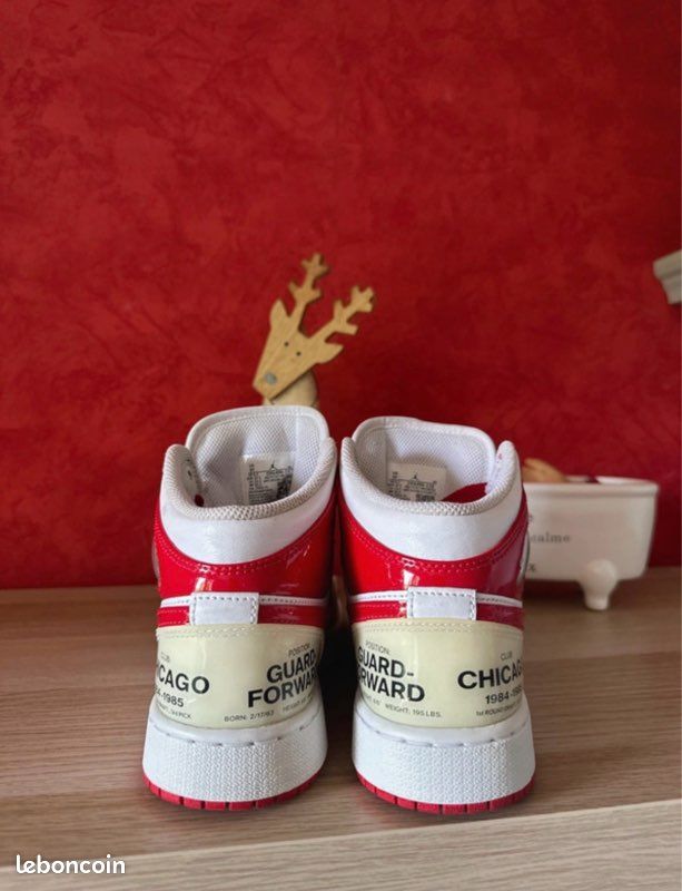👟 Nike Jordan Édition Chicago taille 37.5 très bon état (image 3)