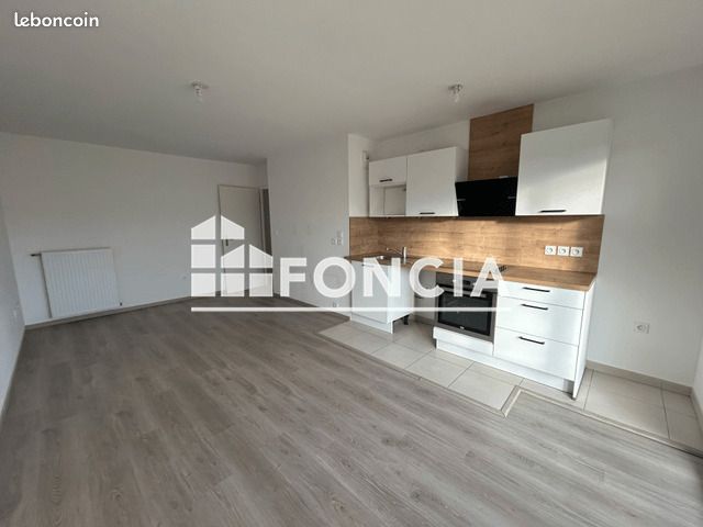 Appartement a louer combs-la-ville - 3 pièce(s) - 57 m2 - Surfyn